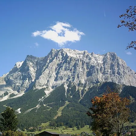 شقة Ambrosius ليرموس